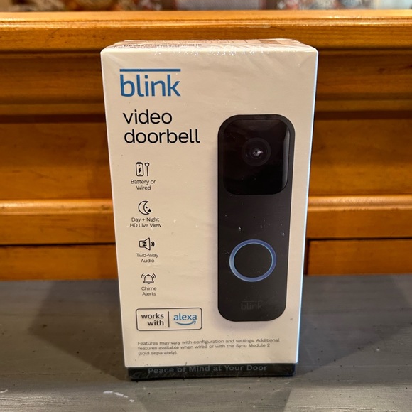 Blink Video Doorbell Two-way audio, HD video, motion & chime app alerts & Alexa - Picture 7 of 12